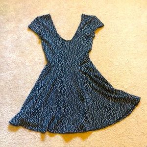 Flares body con mini dress XS